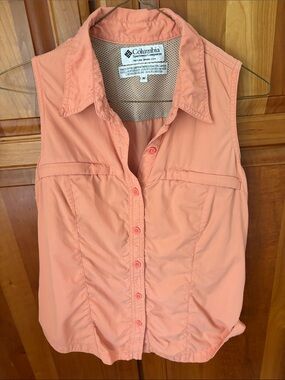 Columbia Sleeveless Adventure Shirt